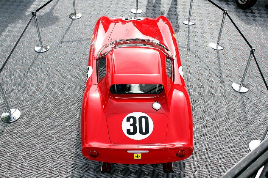  Ferrari 250 GTO (Series II) 1964 года  (фото 16 из 22)